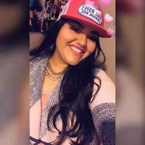 Meet your Posher, Claudia